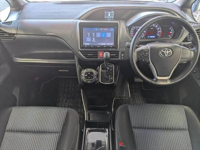Toyota Vocsei Zs 2016 photo 3