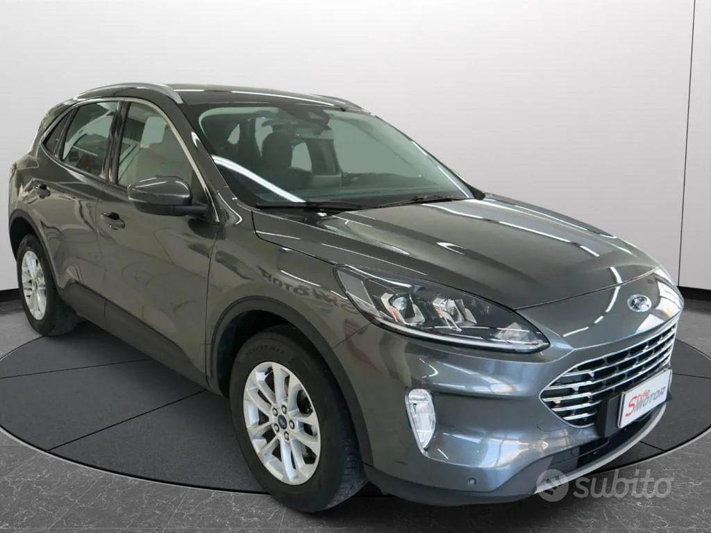 Ford Kuga 2022 photo 2