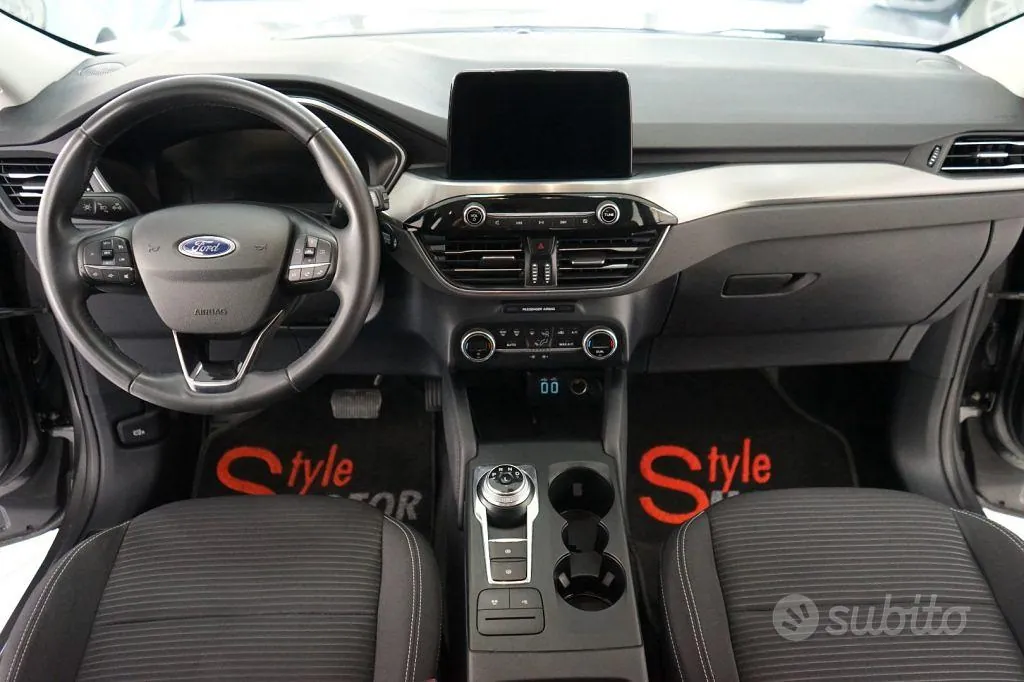 Ford Kuga 2022 photo 5