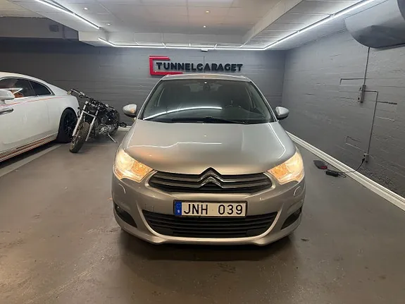Citroen C4 2011 photo 2