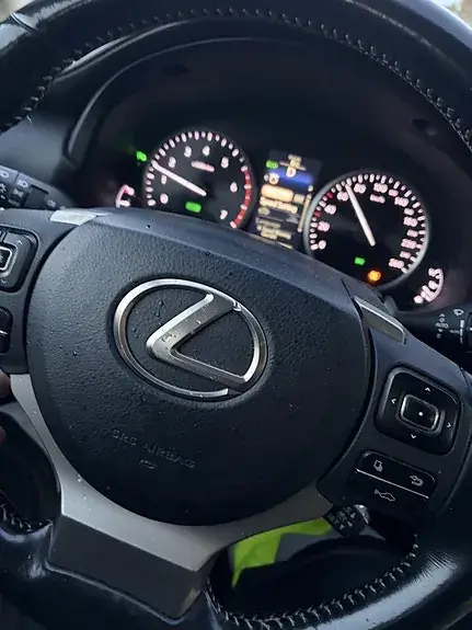 Lexus Nx300H 2016 photo 2