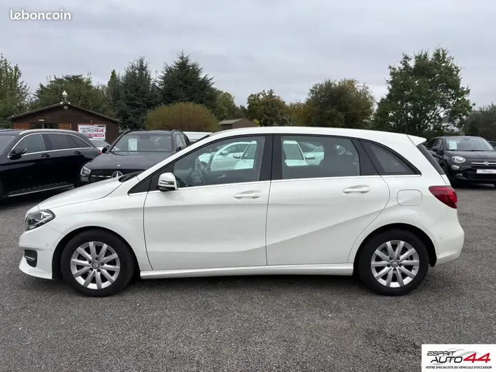 Mercedes-Benz B-Class 2017 photo 3