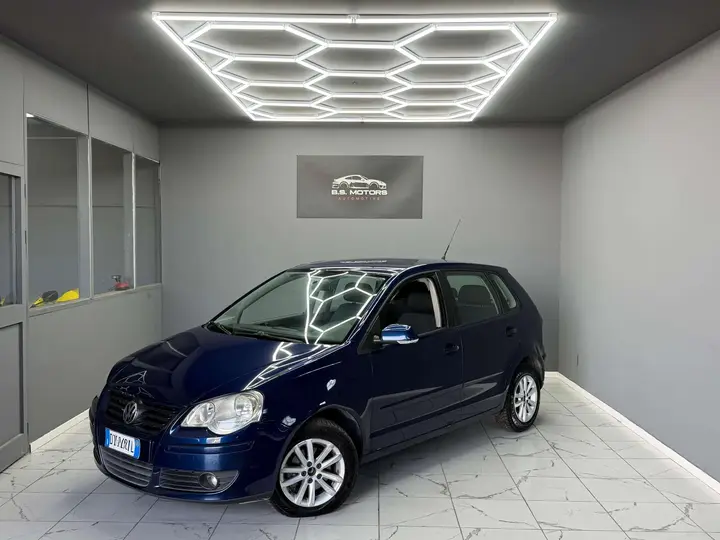 Volkswagen Polo 2009 photo 3