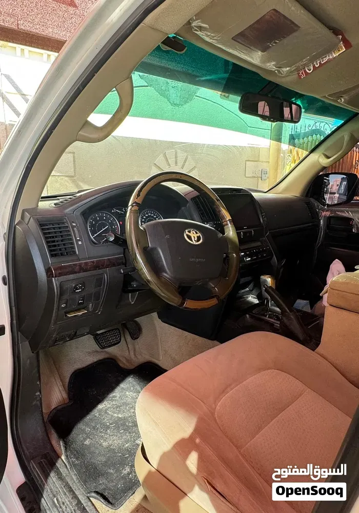 Toyota Land Cruiser 2009 photo 2
