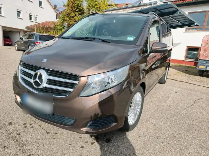 Mercedes-Benz V 220 D