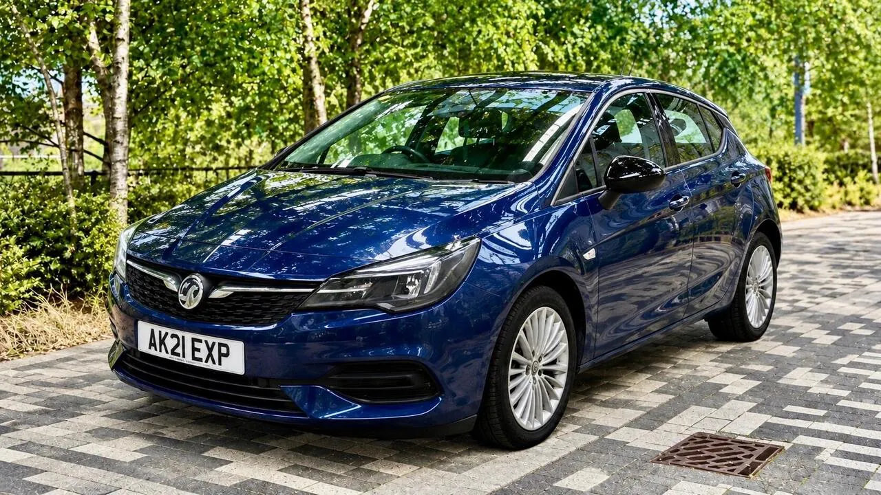 Vauxhall Astra 2021 photo 3