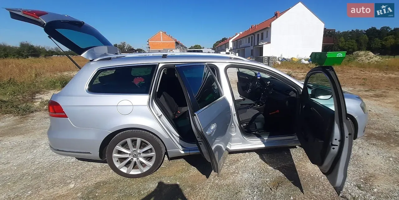 Volkswagen Passat 2011 photo 3