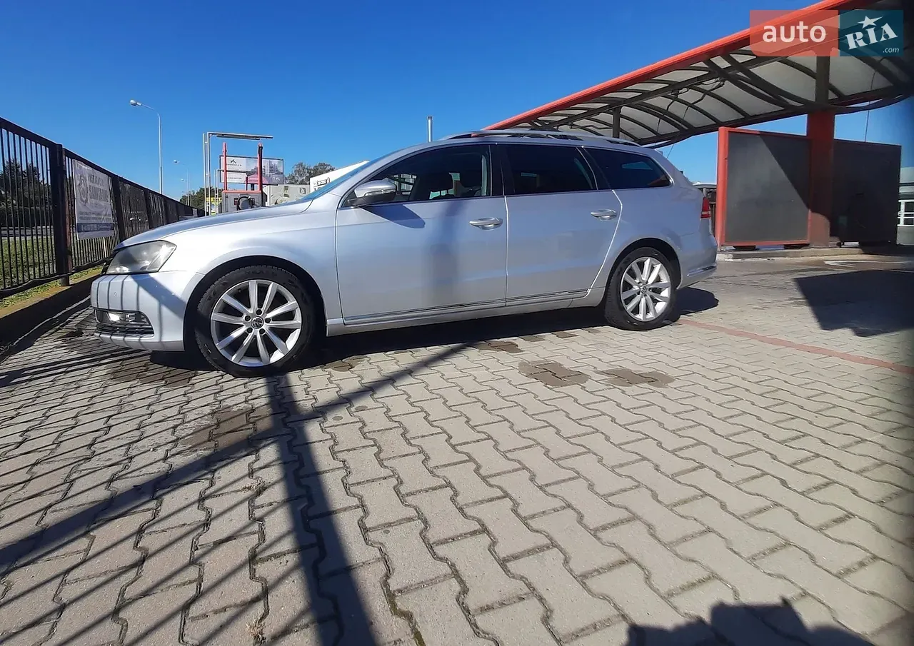 Volkswagen Passat 2011 photo 4