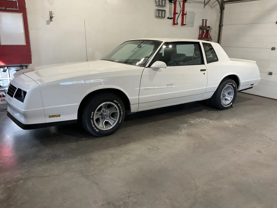 Chevrolet Monte Carlo 1986 photo 2