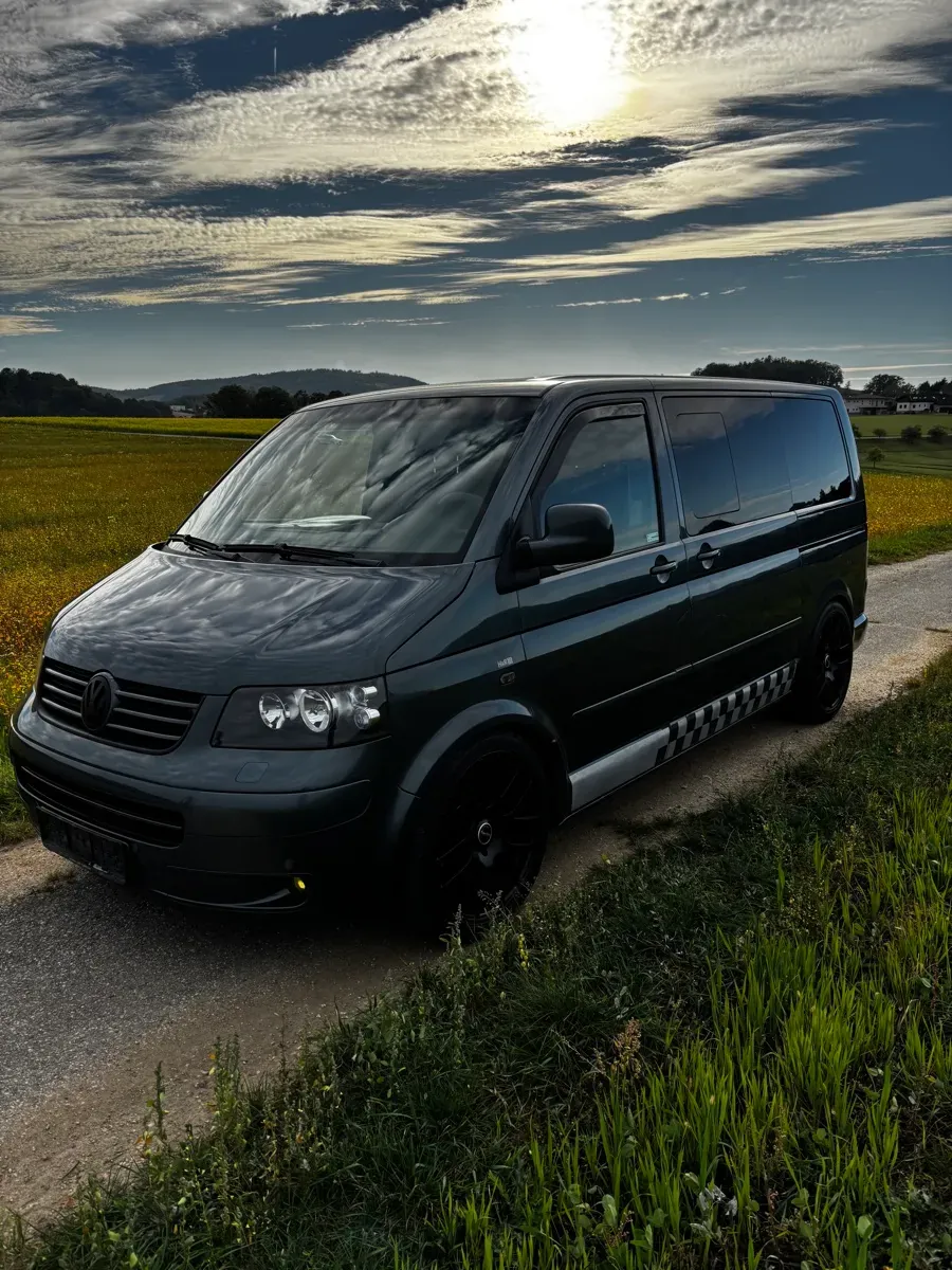 Volkswagen Multivan 2005 photo 3