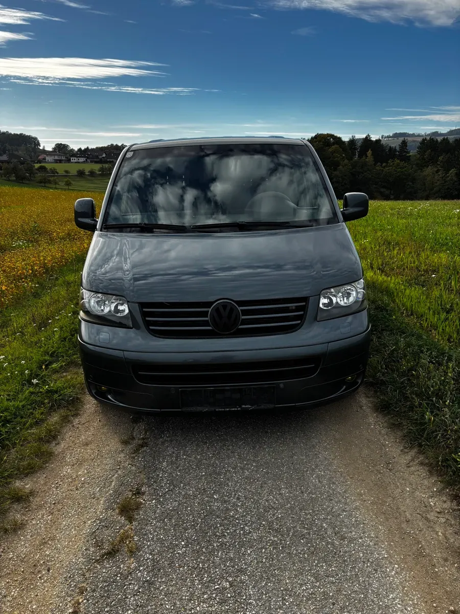 Volkswagen Multivan 2005 photo 2
