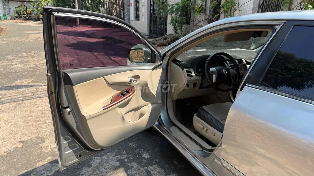 Toyota Corolla Altis 2013 photo 4