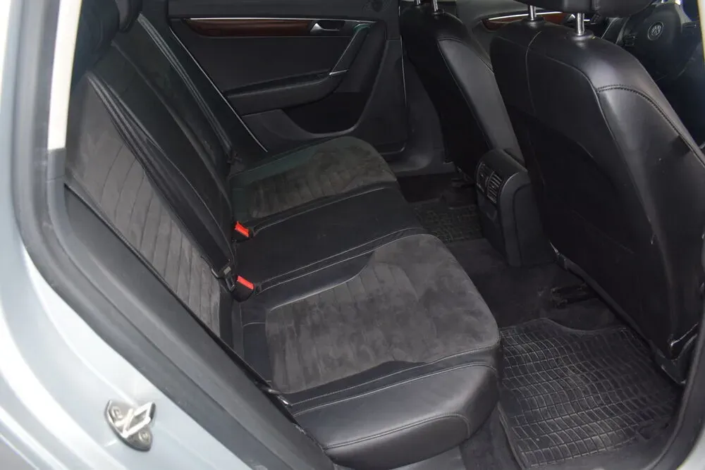 Volkswagen Passat 2011 photo 3