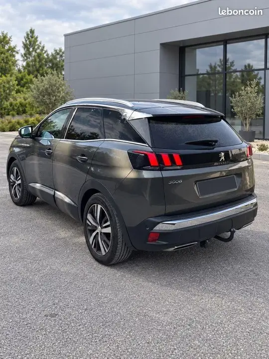 Peugeot 3008 2021 photo 2