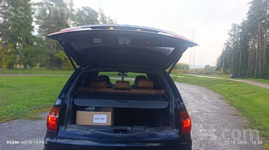 BMW X5 2010 photo 5