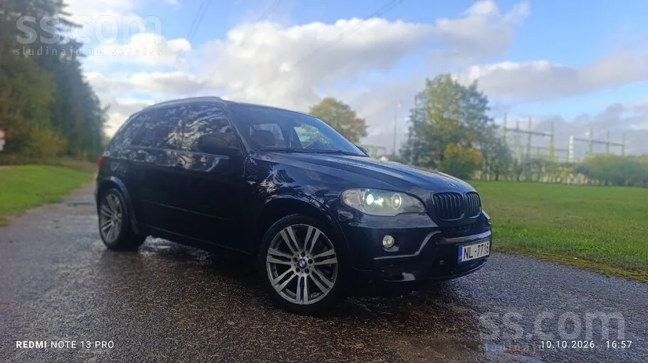 BMW X5 2010 photo 2
