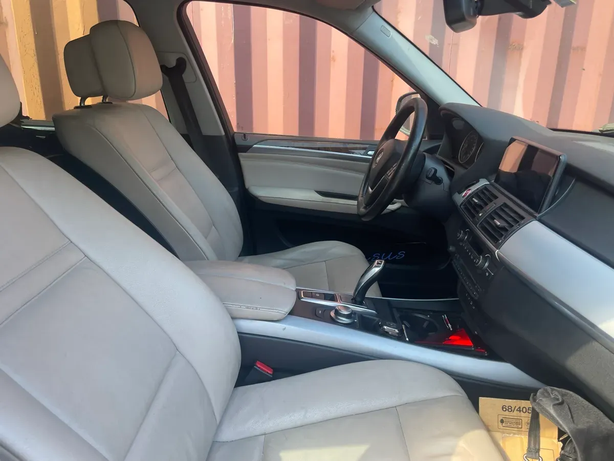 BMW X5 2006 photo 2