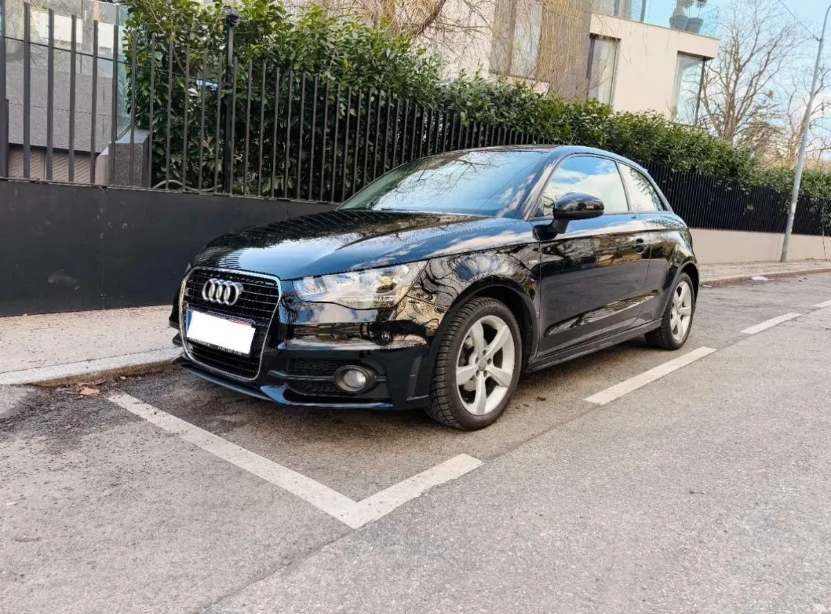 Audi A1 2011 photo 2