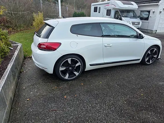 Volkswagen Scirocco 2009 photo 2