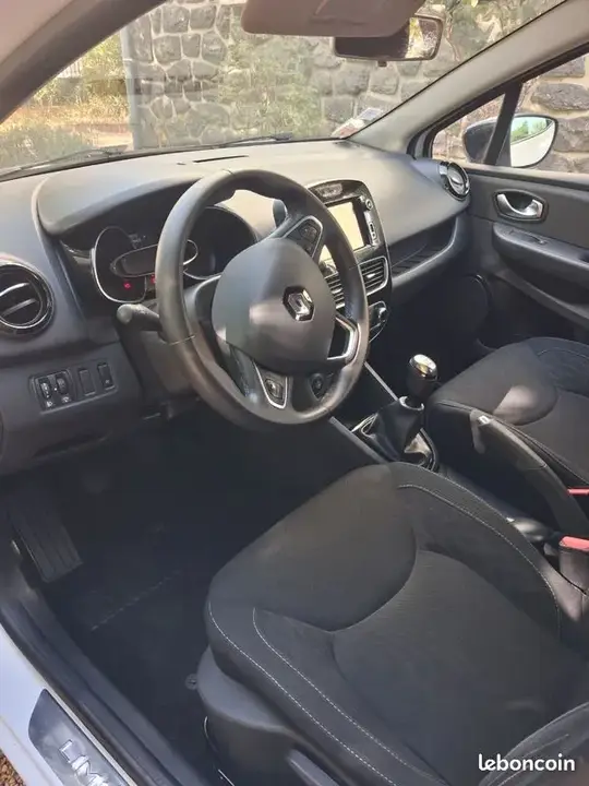 Renault Clio 2018 photo 3