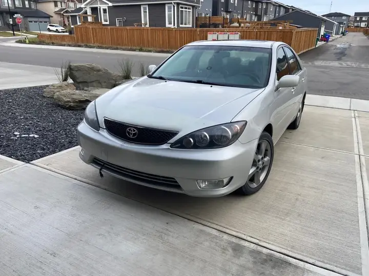 Toyota Camry 2005 photo 2