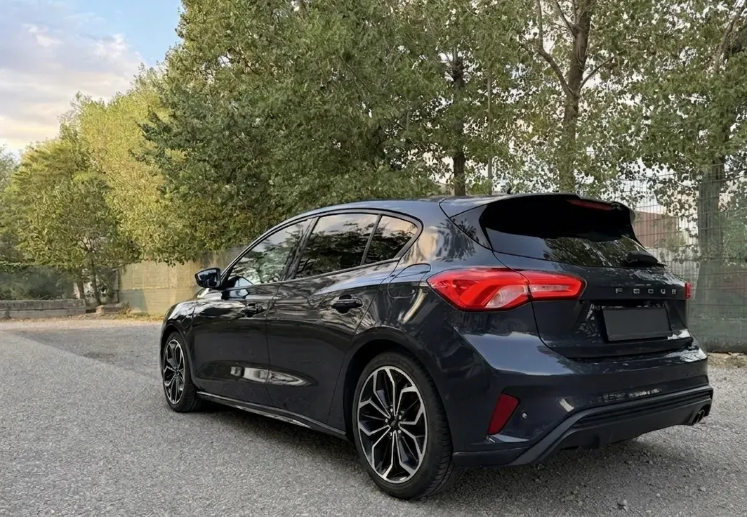 Ford Focus 2021 photo 3