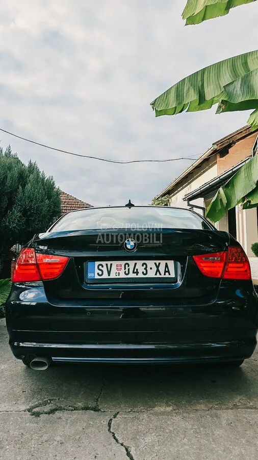 BMW 318 2011 photo 5