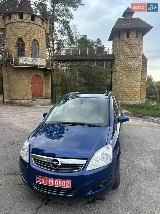 Opel Zafira 2009 photo 2