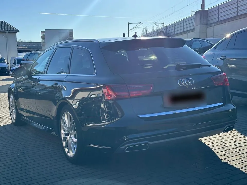 Audi A6 Avant Quattro