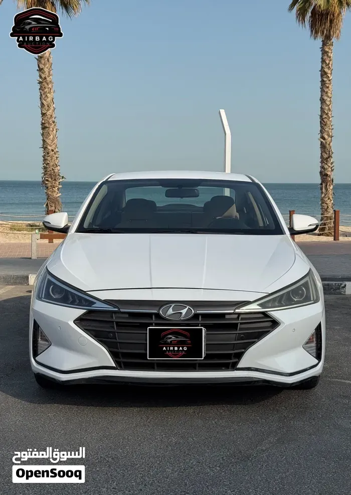Hyundai Elantra 2019 photo 2