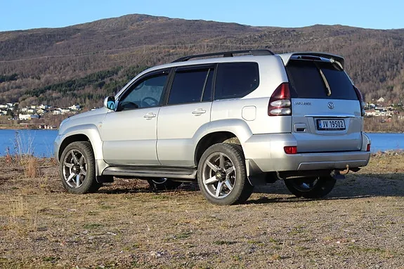 Toyota Land Cruiser 2005 photo 4
