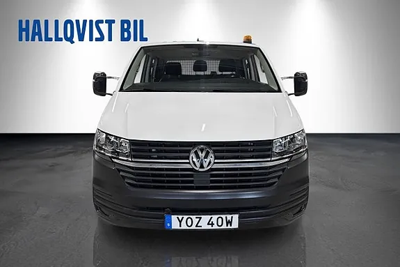 Volkswagen Transporter 2022 photo 2