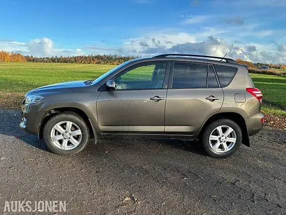 Toyota Rav4 2012 photo 3