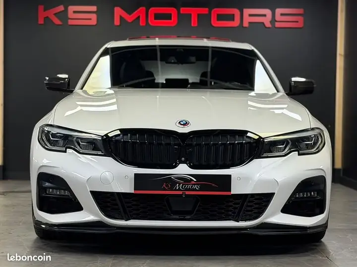 BMW 3 Series 2019 photo 2