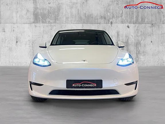 Tesla Model Y 2024 photo 2