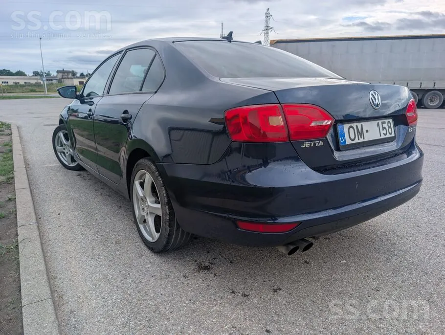 Volkswagen Jetta 2012 photo 3