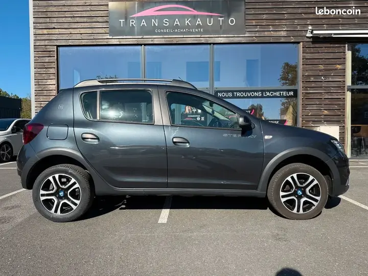 Dacia Sandero 2020 photo 2