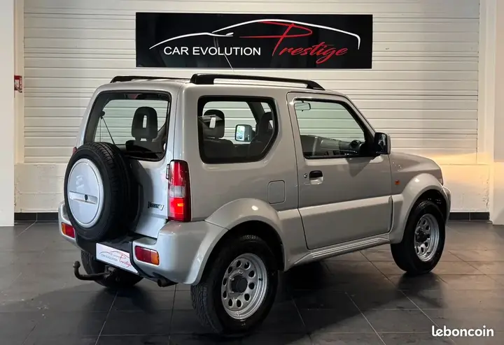 Suzuki Jimny 2013 photo 2
