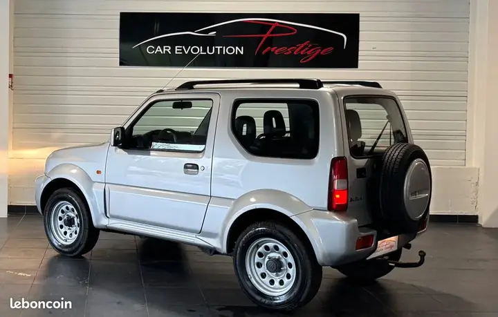 Suzuki Jimny 2013 photo 4