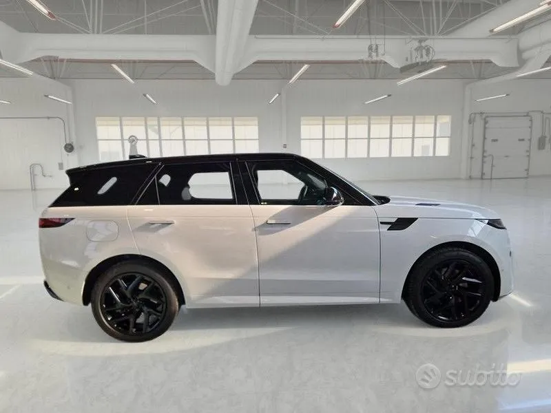 Land Rover Range Rover Sport 2026 photo 3