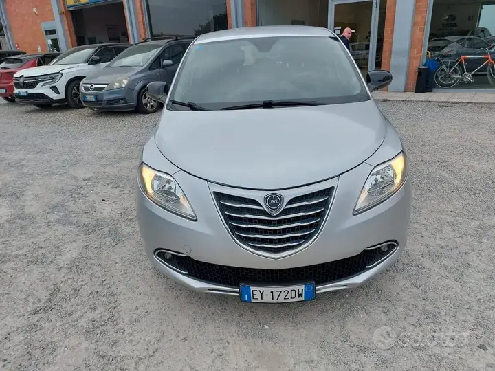 Lancia Ypsilon 2015 photo 3