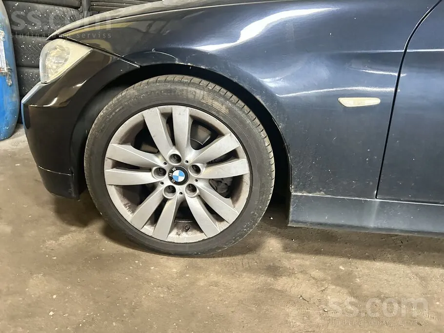 BMW 325