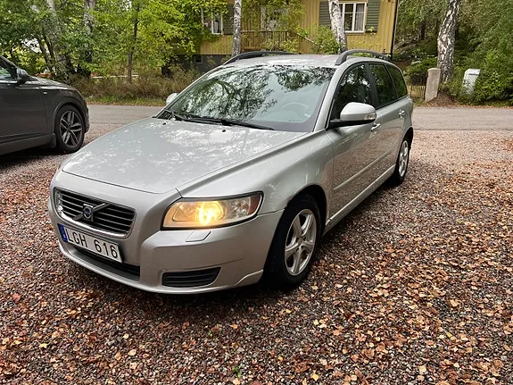 Volvo V50 2011 photo 4