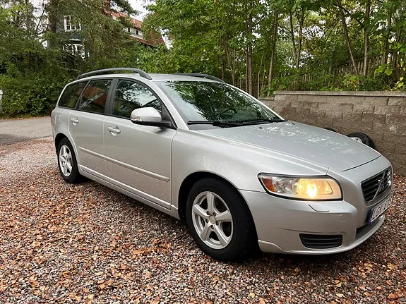 Volvo V50 2011 photo 3