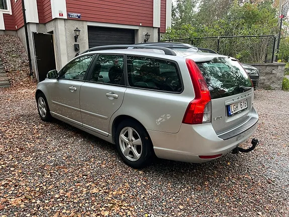 Volvo V50 2011 photo 5
