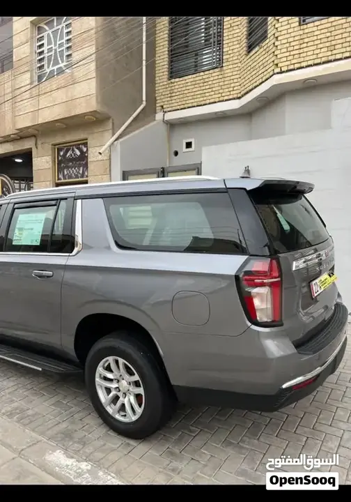 Chevrolet Suburban 2021 photo 2