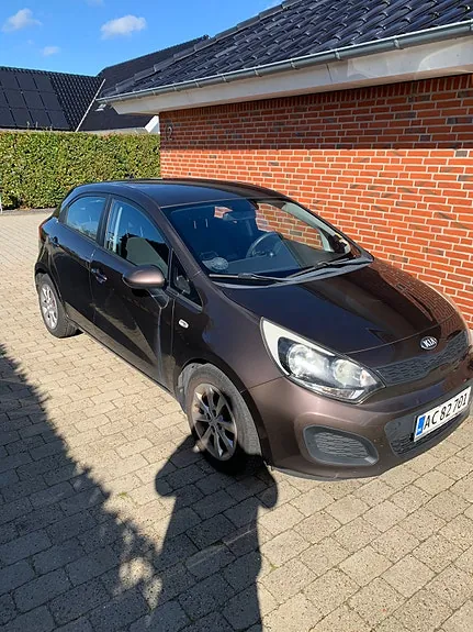 Kia Rio 2013 photo 2