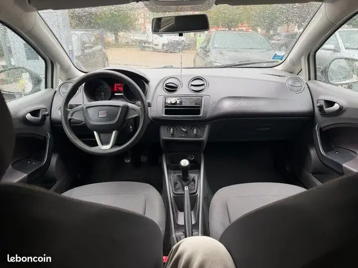 Seat Ibiza 2010 photo 5