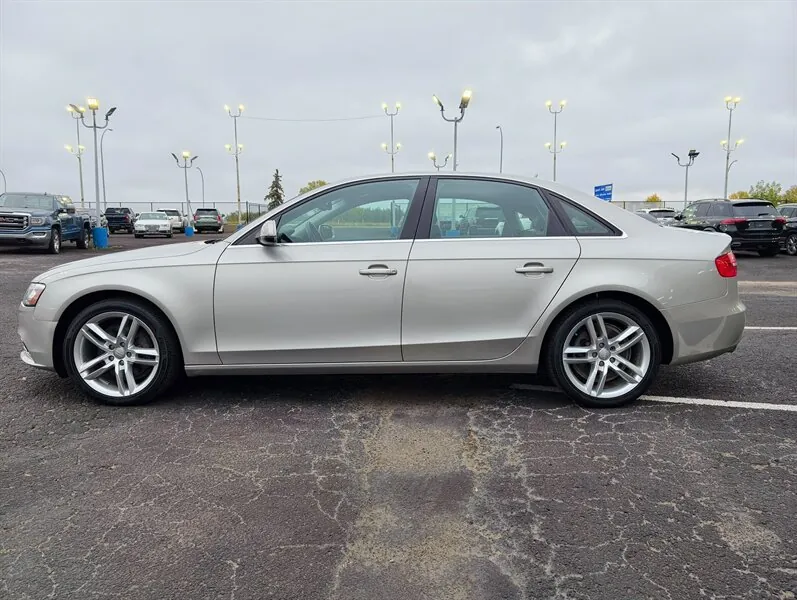 Audi A4 2013 photo 2