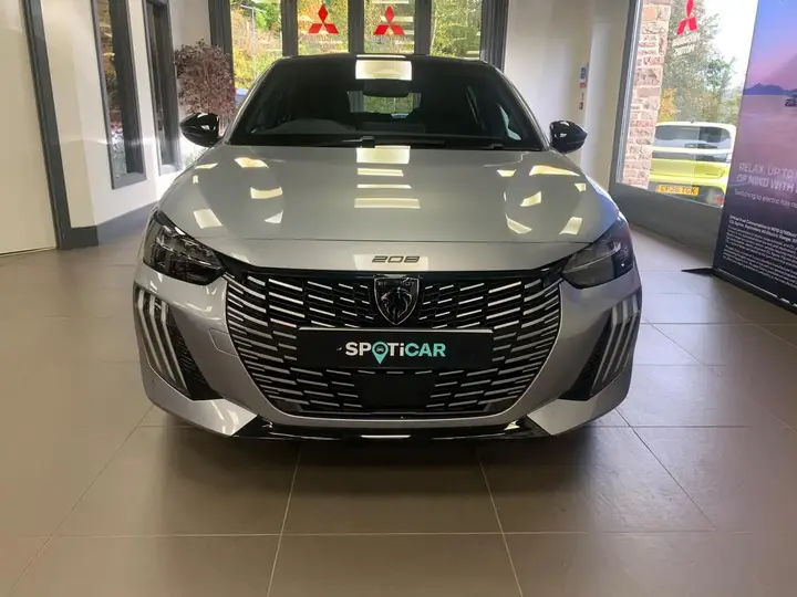 Peugeot 208 2025 photo 2